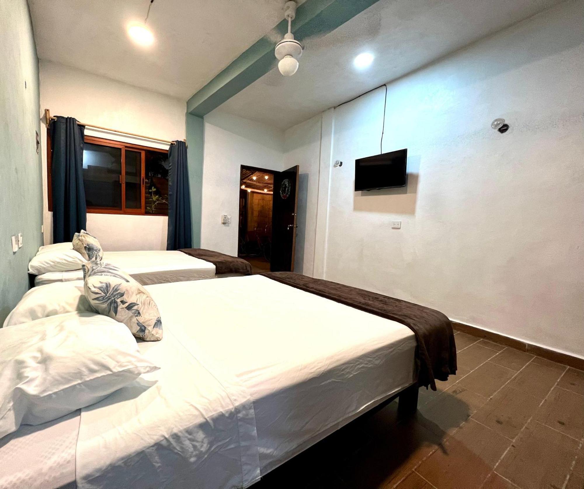 Habitaciones A Dos Calles De Laguna - Renta De Bicicletas Accesibles บากาลาร์ ภายนอก รูปภาพ